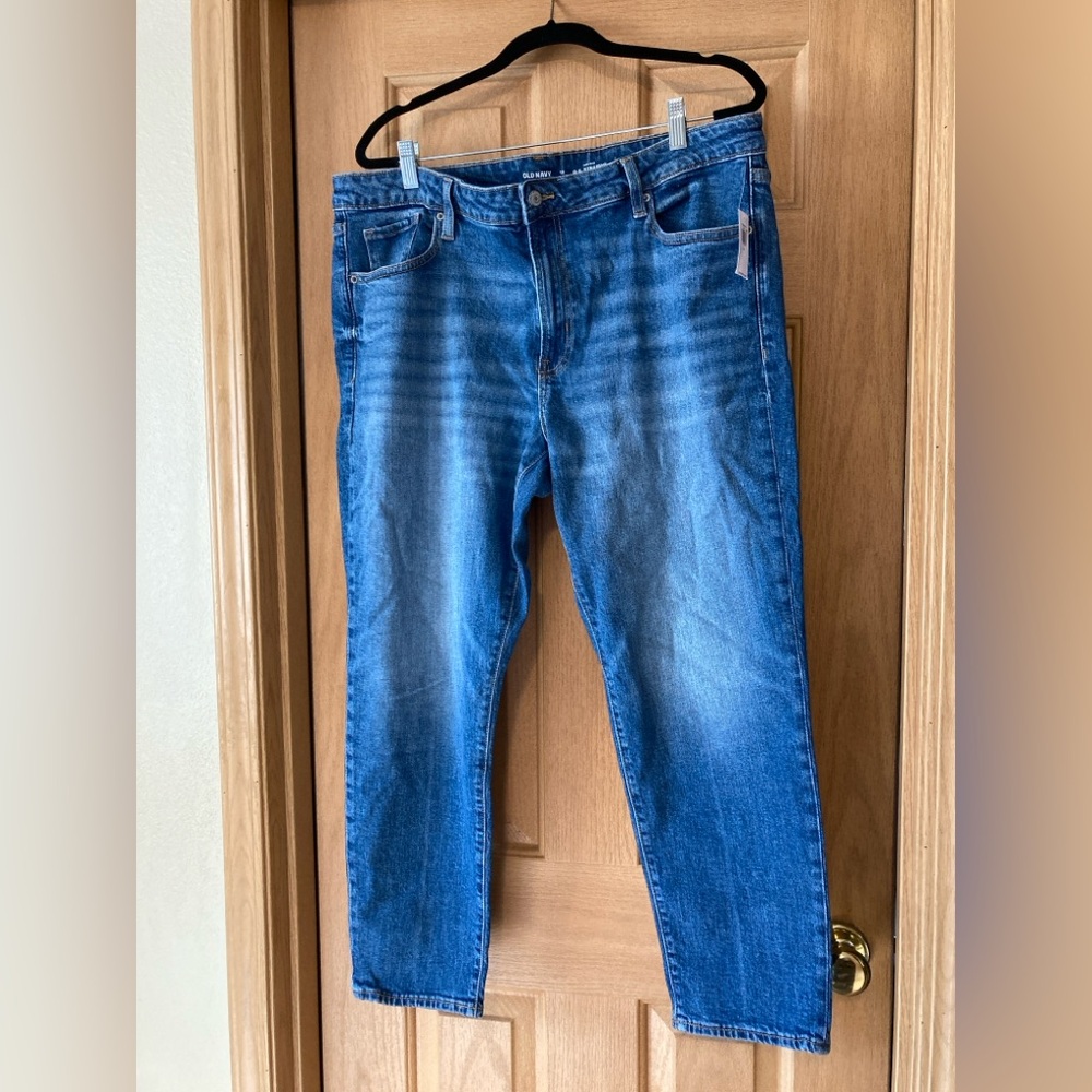 Old Navy Mid-Rise Straight Women’s Jeans